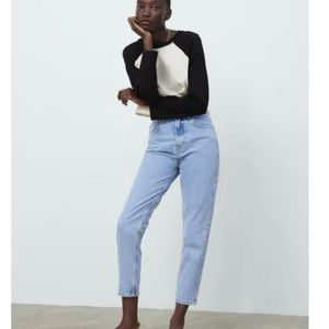 ZARA MOM FIT JEANS LIGHT BLUE